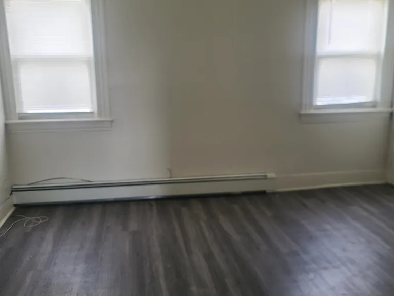 584 Connecticut Ave — Photo 8