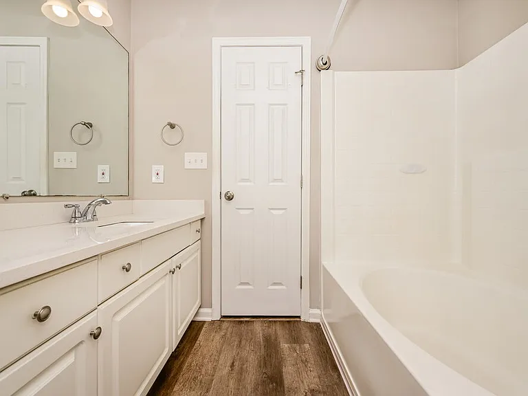 608 Fieldcrest Dr — Photo 11