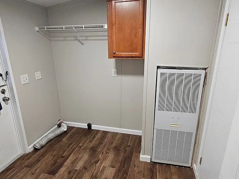 114 Pittman Rd — Photo 12