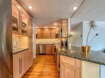 50 Green St APT 312, Brookline, MA, 02446