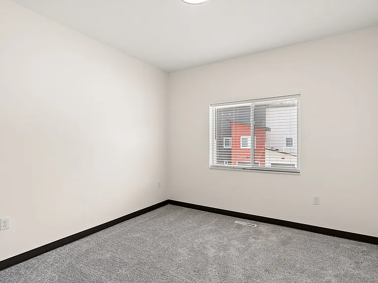 Manor Heights Townhome — Photo 58
