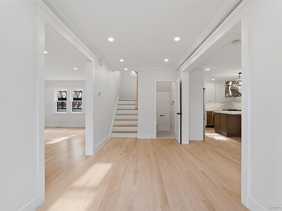 3rd image of 40 Calhoun Avenue