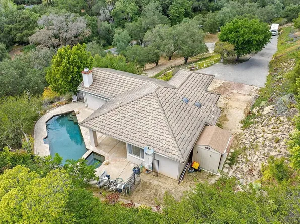 2557 Live Oak Park Rd, Fallbrook, CA 92028