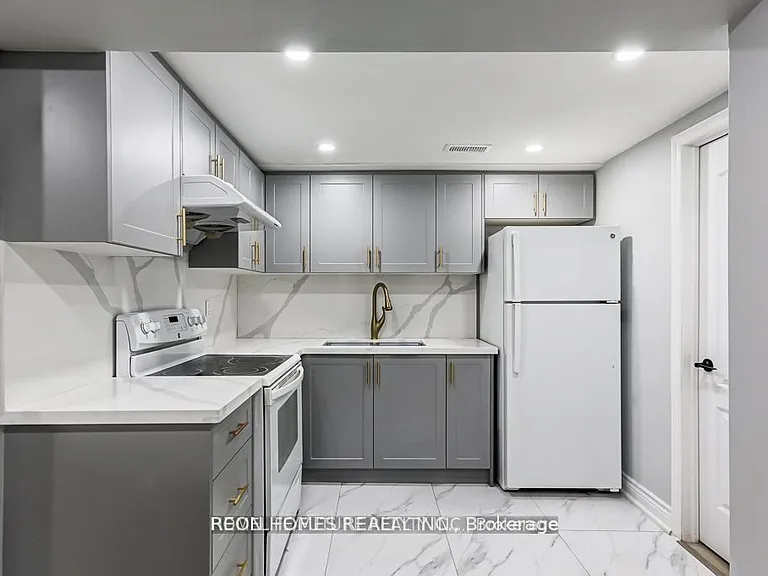 20 Bluefin Cres #BASEMENT — Photo 3