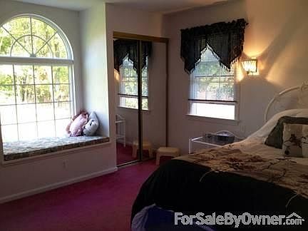 Mast Bedrm w/ on suite full bath 14x20