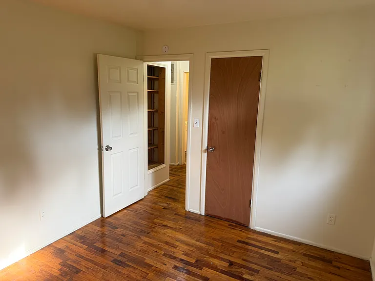 3147 Raskob St — Photo 2