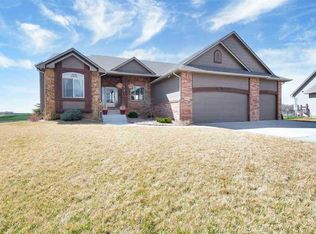 2113 Depot Cir, Newton, KS 67114
