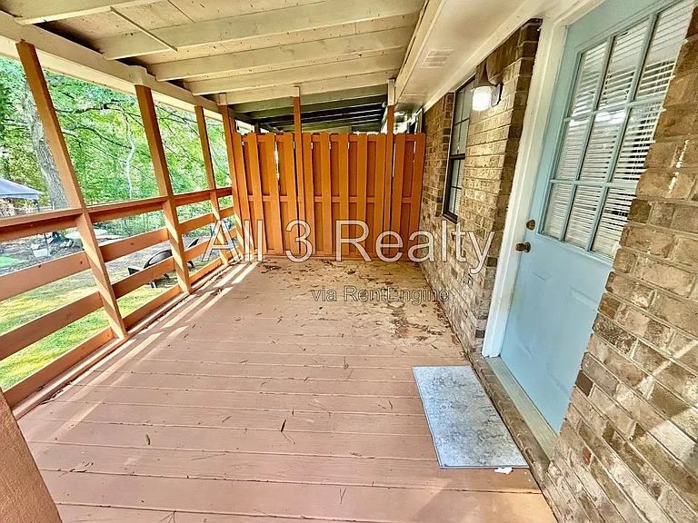 8460 Pineland Dr — Photo 18