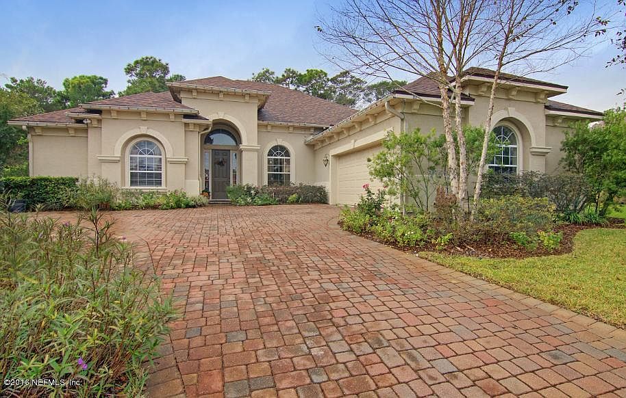 1st image of 352 Palmas Cir