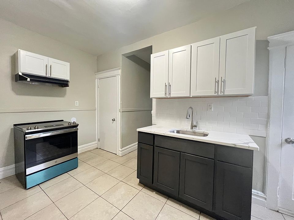 1st image of 902 S 17th St Floor 2