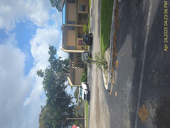 3rd image of 1400 NW 92nd Avenue #268