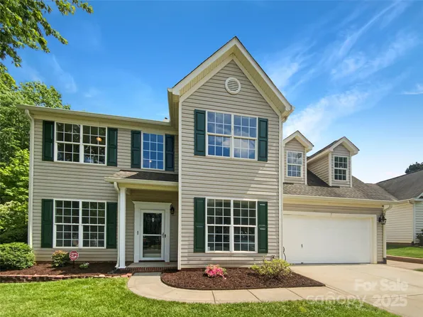 10406 Baskerville Ave, Charlotte, NC 28269