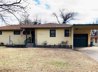 1604 E Woodland Rd, Ponca City, OK 74604