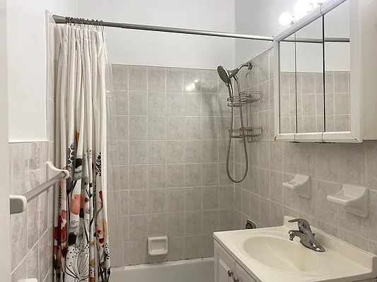 Rented by Downtown Property Group LLC | media 7