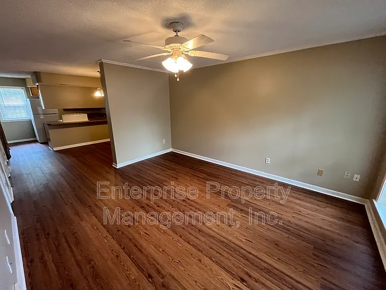 3244 Southern Ave — Photo 3