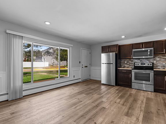 4th image of 2423 Normandy Rd #2423