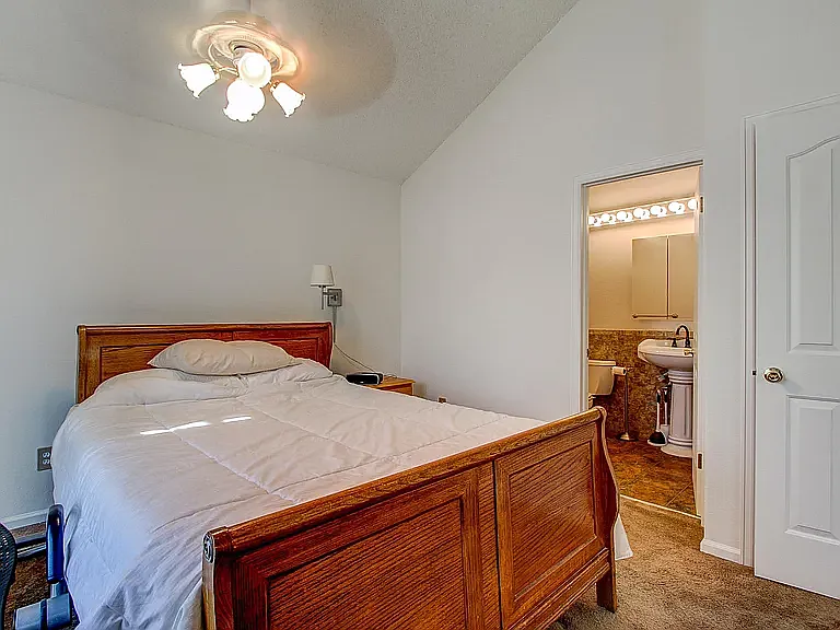 1227 S Flower Cir #E — Photo 15