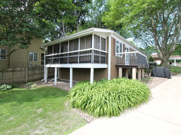 2501 S Browns Lake Dr Unit H1, Burlington, WI 53105