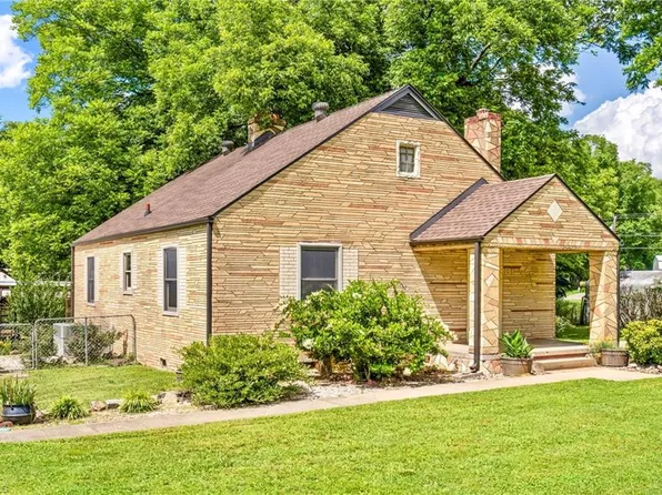 1136 Grove Ln, Graham, NC 27253