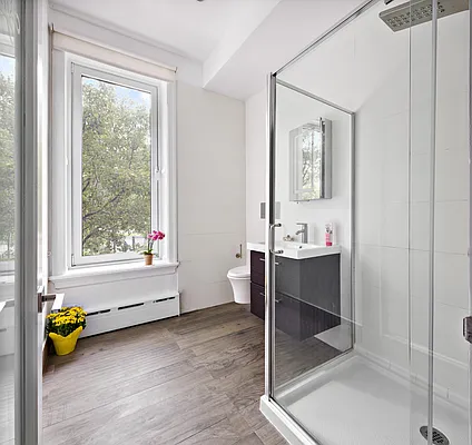 Rented by Douglas Elliman | media 21