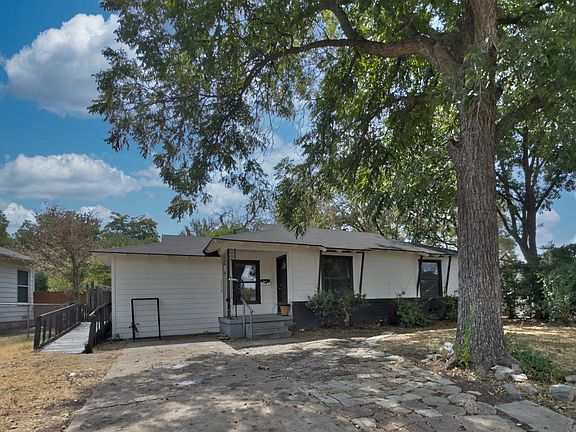 2nd image of 2218 N Farola Dr