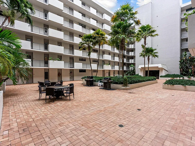 145 Ocean Ave #208 — Photo 24