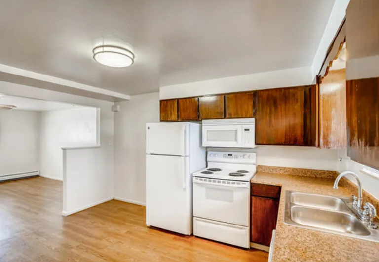 290 S Hoyt St #4 — Photo 6