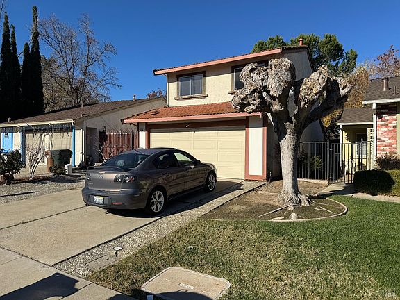 2nd image of 2376 Sequoia Drive