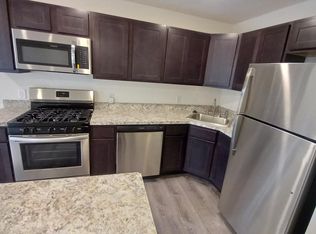17 Sugar Maple Ln APT 1, Saint Charles, MO 63303