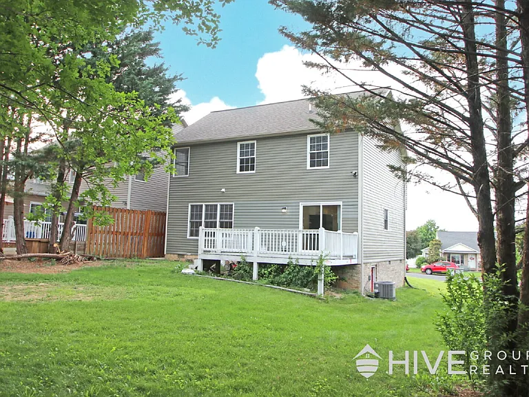 1345 Goldfinch Dr — Photo 22