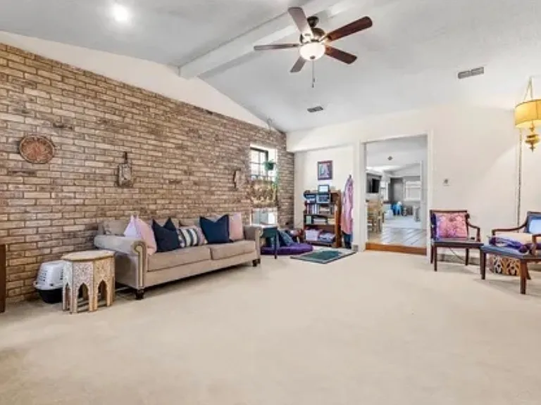 2623 Nelwin Pl — Photo 4