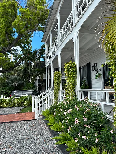 1307 Whitehead St Photo 1