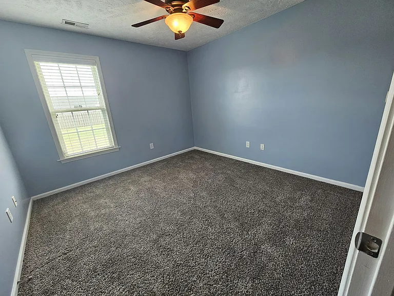 389 Ivywood Ln — Photo 41