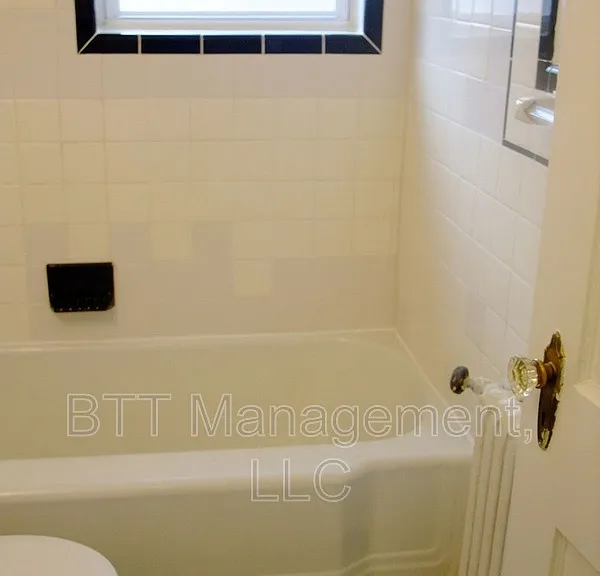 8405 Greenwood Ave #3 — Photo 29