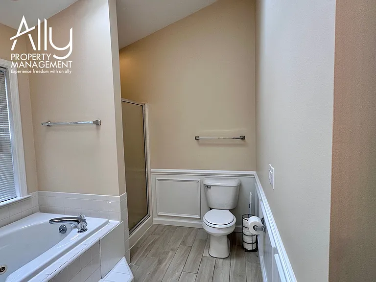 1236 Raintree Dr — Photo 35