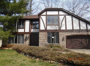 18555 Heritage Trl, Strongsville, OH