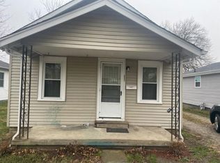 2221 Mapleton Ct, Columbus, IN 47201