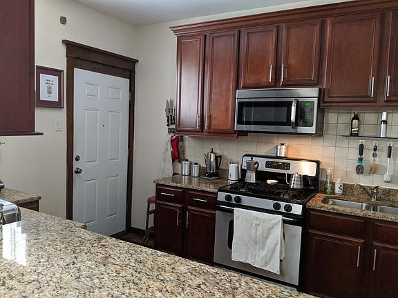 4th image of 5730 N Winthrop Ave APT 1S