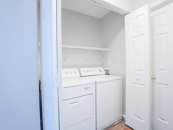 1002 Mallory Ln — Photo 19