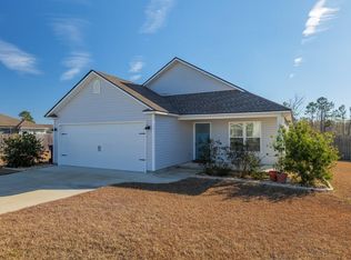 198 Sycamore St, Ray City, GA 31645