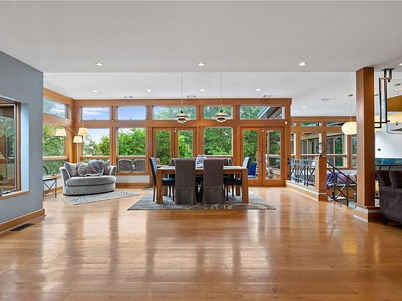 5th image of 301 Oberdick Dr