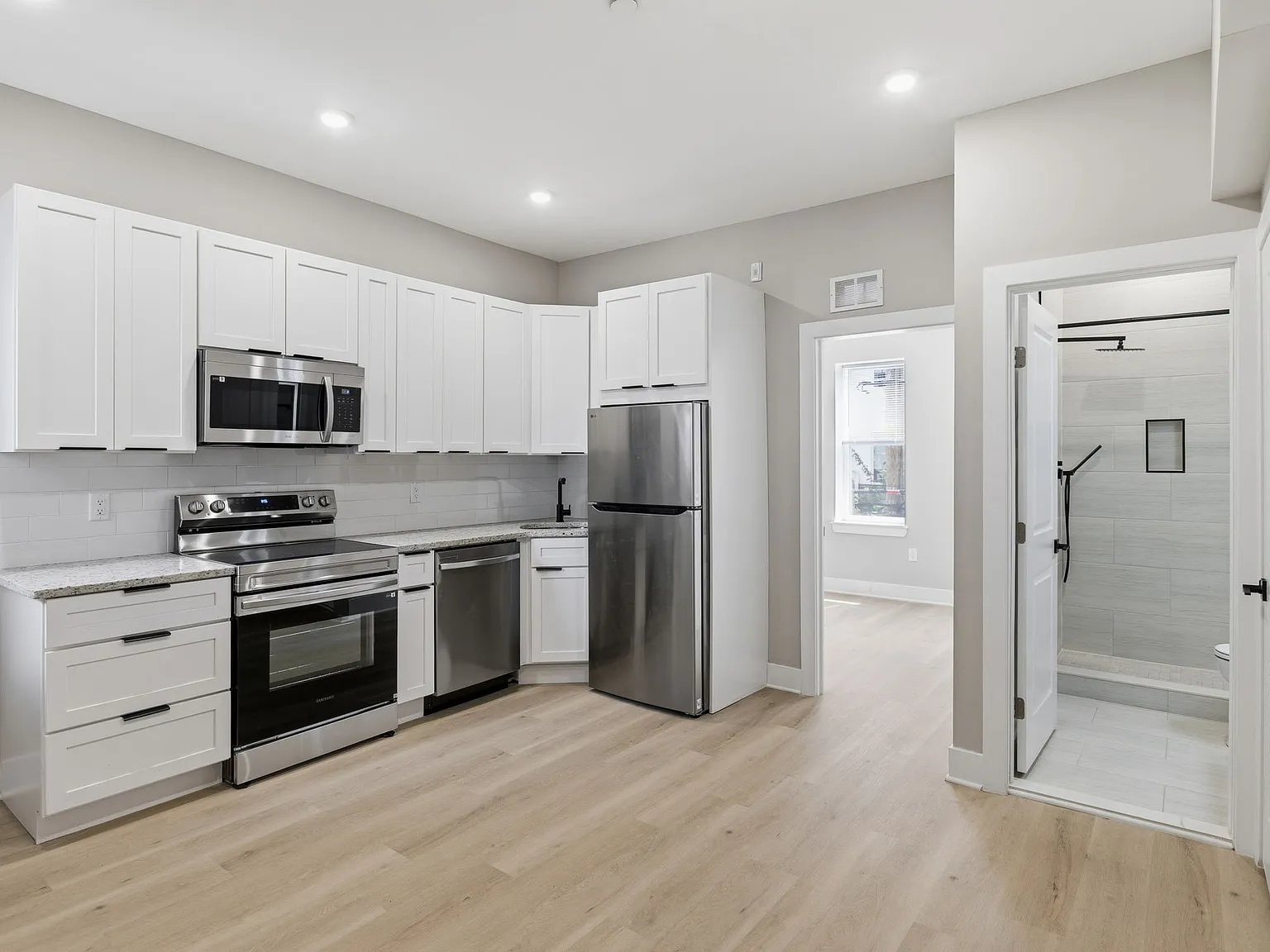 2 bed, 750 sqft, $2,000 — Photo 1