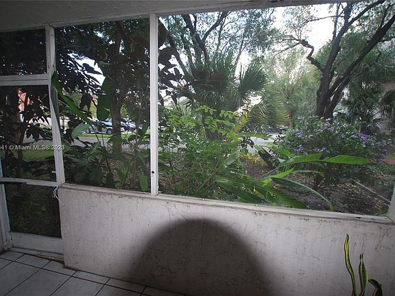 5th image of 8411 NW 8th St #1063