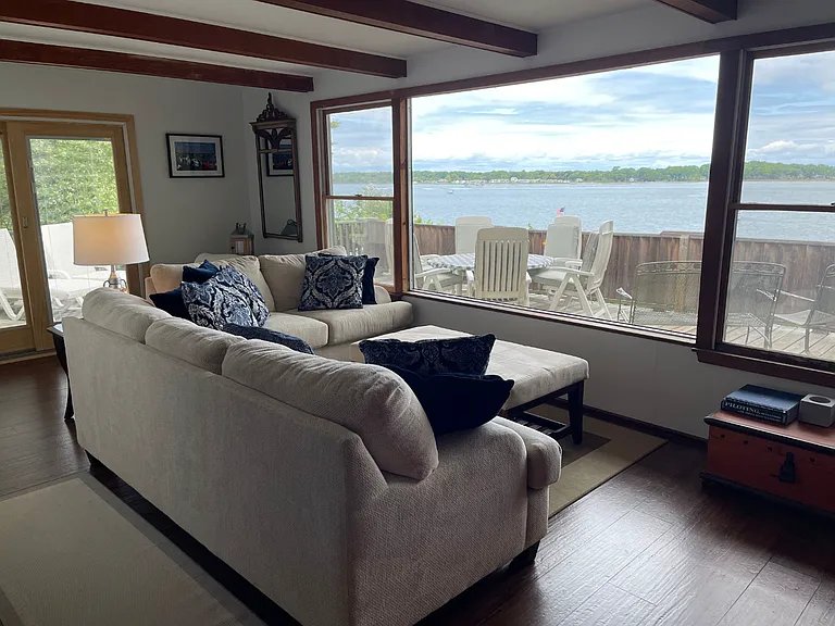 91 Shore Rd — Photo 5