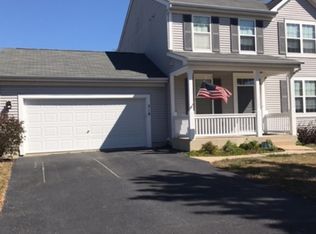 218 Stearn Dr, Genoa, IL 60135