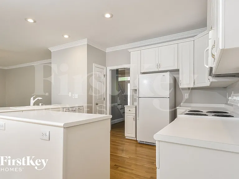 11 Stonebury Ct — Photo 6