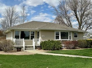 118 E 4th St, Axtell, NE 68924