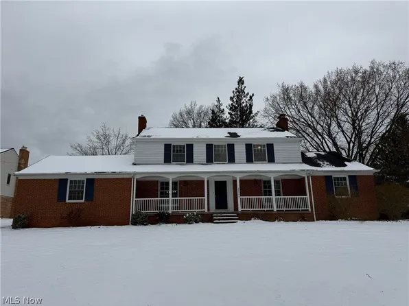 22350 S Woodland Rd, Shaker Heights, OH 44122