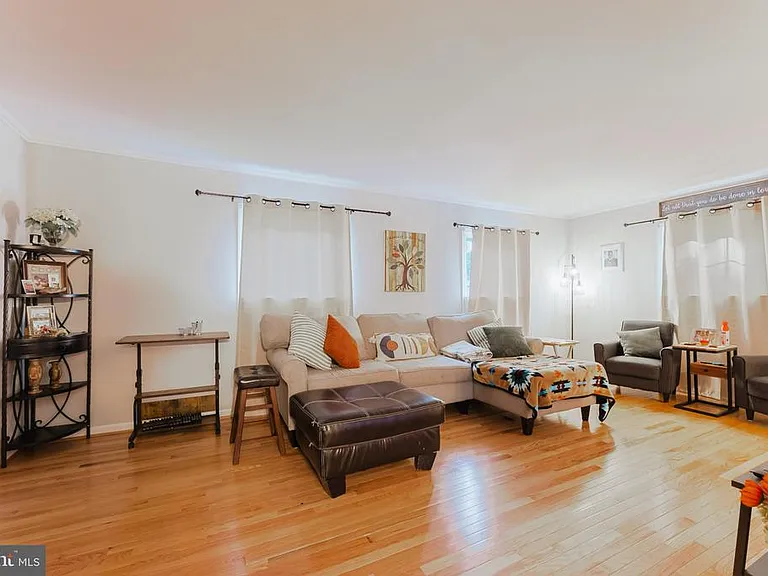 8001 Bethelen Woods Ln — Photo 7