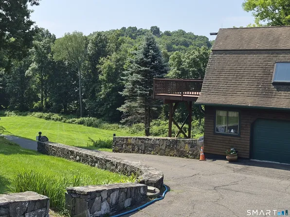 80 Turkey Plain Rd, Bethel, CT 06801